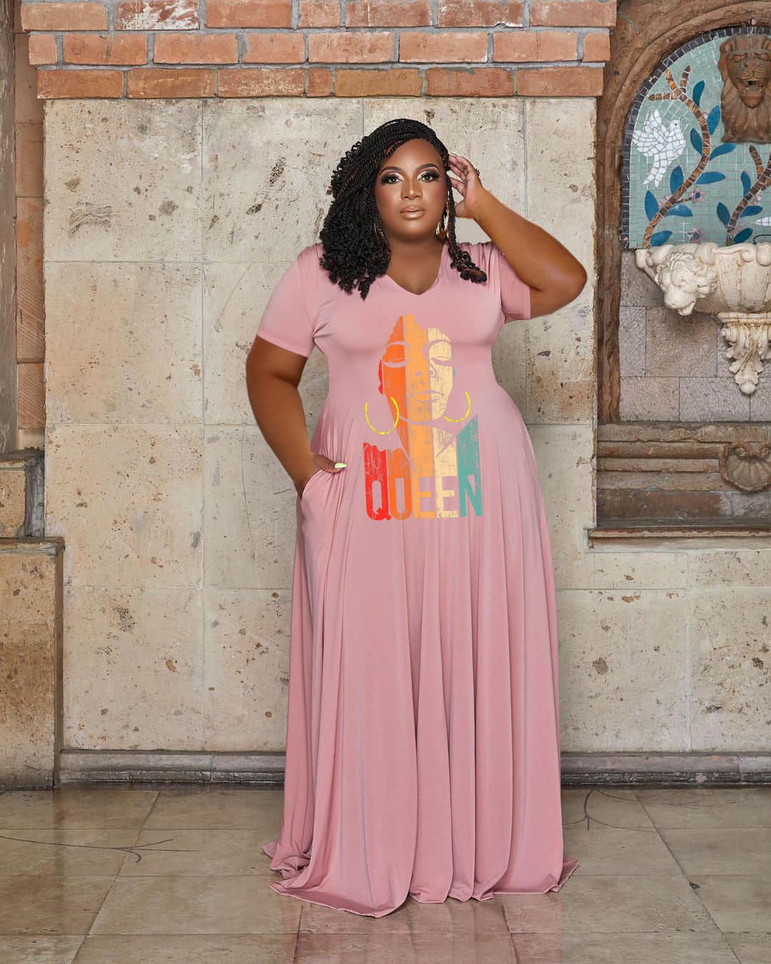 The Queen 2 Maxi with sleeves